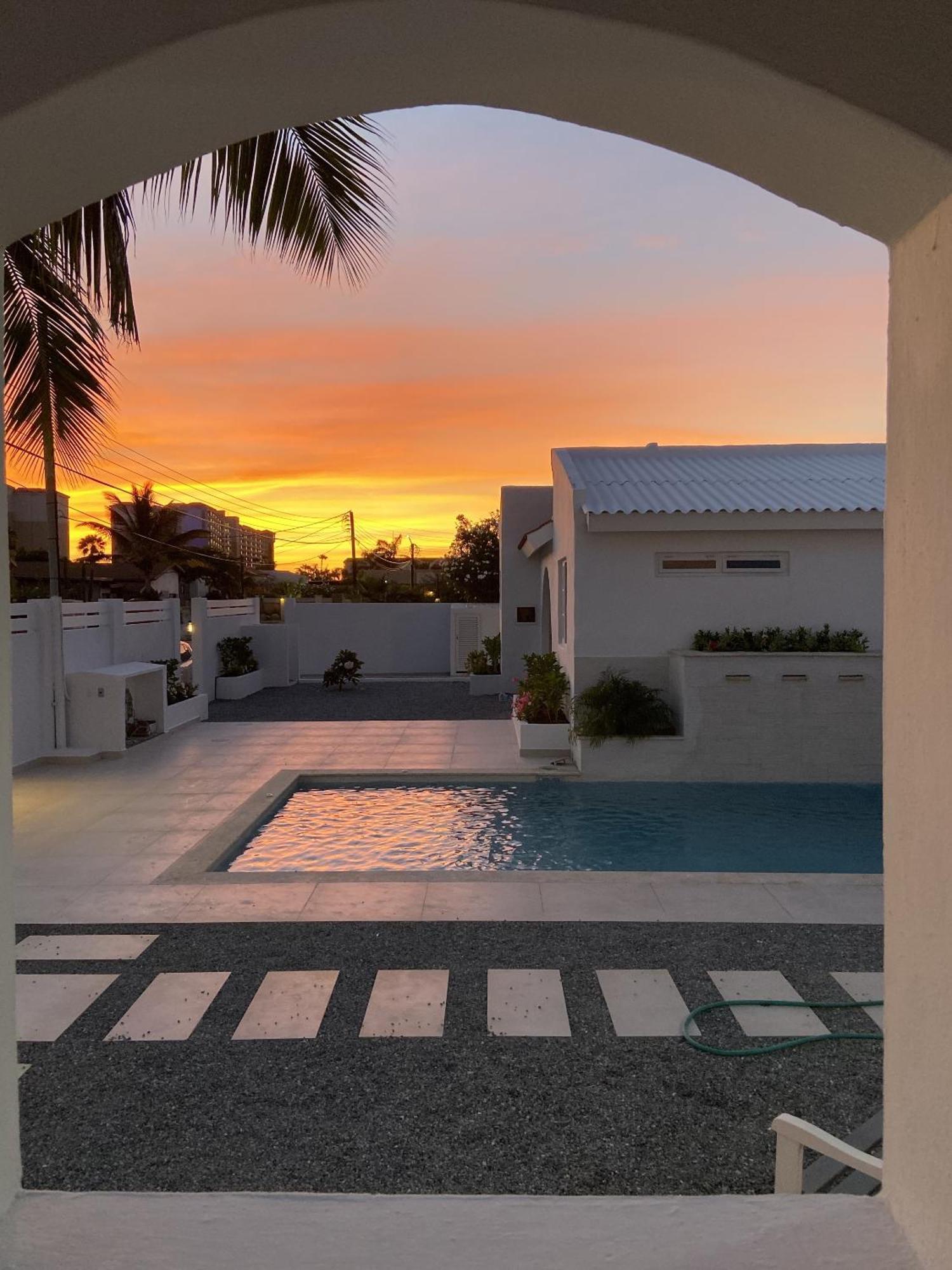 Movida Inn Aruba شاطئ بالم المظهر الخارجي الصورة